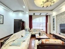 东边套,大花园,可做2车位,视野好,满五年,无违建