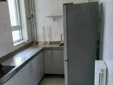 丽新嘉园双卫双通透三居 650万元