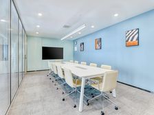 雷格斯国际品牌 历下CBD华润大厦 10人团队办公 专业商务