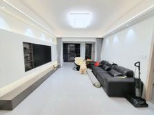 中惠玥园 精装好房 有电梯 密度低 交通便捷 大两房 小区新