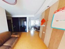宝宸共和家园湖景横厅三房,业主置换市区急售,送产权车位。