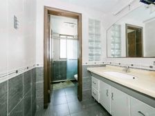 新上电梯大平层四房,带产权车位,中心湖位置,品质小区,户型正