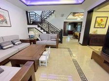 独栋别墅,房价8折,诚心出售,近地铁口,满五年,可提前交房