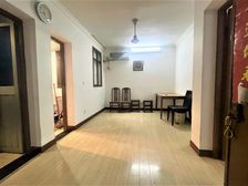 新上!居家精装修!价格可谈!看房方便,满五,自住好楼层!!!