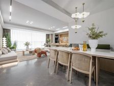 南坪四公里 双轻轨 央企大盘 现房销售 总价92颗起