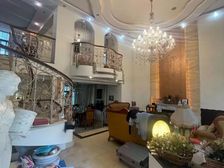 浅水湾 三面临空 地铁口 花园500平 靠公共绿地 挑高厅