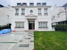 英伦风次新别墅,小区很新,房型很正,绿化高道路宽