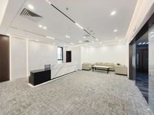 建国门丨天润财富中心 正对电梯丨三面采光 即租即用丨随时可看