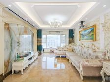 中铁诺德名苑 带电梯 出行方便 装修豪华保养好 满五