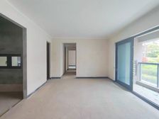 渝北区 越秀悦映湖山悦澜 三房 136万