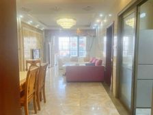 君汇上品,中间楼层看花园可改四房保养新净,拎包入住 地铁口