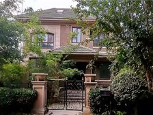 随时看房!社区门槛级独栋别墅,北侧临水系,园区中间安静位置