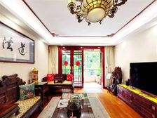 装修保养好,阳台大,家里有很多古董字画可以作价