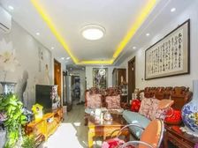 万科品质,小区中间位置,全明格局,看房方便,业主诚心出售。