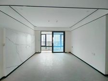 合景泰富誉峰三期 精装3房2卫 近轻轨站 临商圈