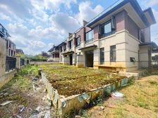 阅山湖C区边套别墅260万 土建节省几十万花园很大满二