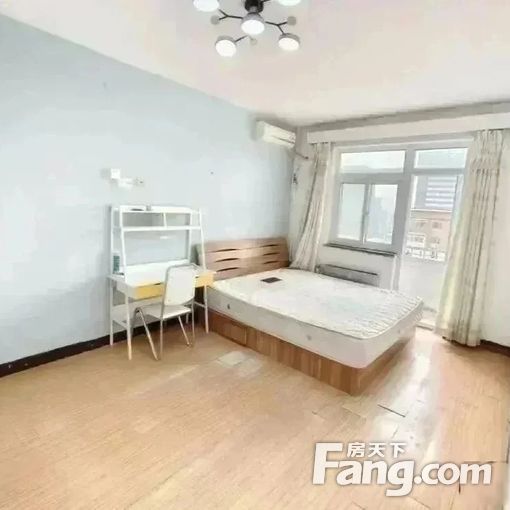 万达对面,老山西里小区电梯房,三家合租家合住,主卧阳台