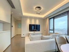 滨江全新房龄+凤凰层视野棒+保养好+随时看+1梯1户!