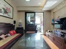 满五,精装小三房,两南一北,前方视野无遮挡,带车位