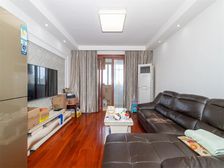 位置安静,近地铁,南北通的两房,前后无遮挡,配套完善,诚意出