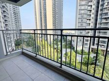 乐从南向精装4房 价格可谈 送家电物业 随时看房 中建映湖黛