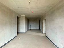 带车位!!!次新小三房 月供低压力小视野还很好