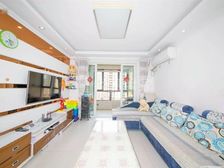 新出!华美三房,装修自住保养好。中间位置中间楼层,拎包住