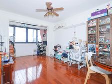 新上,苏州河一线景观,三开间朝南,可拎包入住,满五