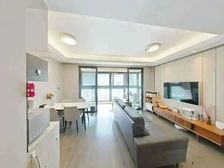 满两年科技住宅,此房位于小区中间,楼层也是中间楼层
