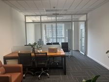 徐汇滨江11号线云锦路站 绿地汇中心61平米精装修 拎包入住