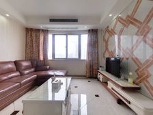 云庭城市中心花园 中间位置两房 装修还可以 价格好谈诚意卖