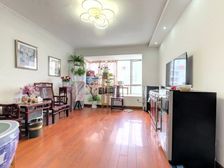 云庭三房 不靠高架,满五 省税,诚心出售,采光视野无遮挡