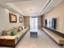 急售 !绿岛精装电梯大四房 ,家具家电齐房东急置换 诚心出售