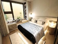 脚踢大平层,拳打小叠加。此盘总价低带精装地暖