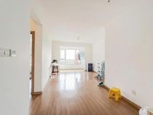 万科新里程 得房好 小三房 满二 带电梯 小区绿化高