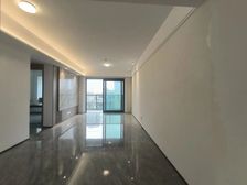 精装房 还没入住过 长嘉汇朗峯北区 三房 196万