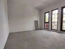 南向楼间距70米,视野好的位置,前二后三全明格局