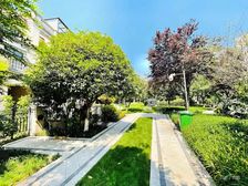 二期凡尔赛联排别墅 3+2结构 带花园双车位 急售