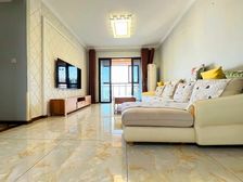 精装拎包入住的三室, 诚心卖 价格可以谈的