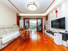 百花园二期!露台真的只有这一套,全屋红木装修,拎包入住。