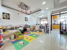 江海花园 顶楼复试 得房率极高 装修清爽