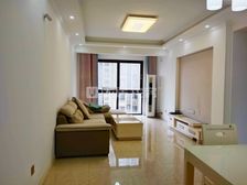 户型方正,正三房双卫户型,无浪费面积.