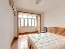 番南小区,边套全明户型,近交小徐汇和南模。5楼准电梯,急售