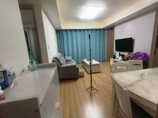 老业主委托绿地新里波洛克公馆 自住装修 3房2厅两卫看房方便