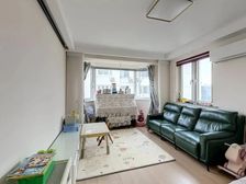 乐山大楼精装修,房东急售,当居住融入环境,心也随之淡定