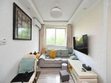 双南全明户型,一梯两户精装修,小区环境好,近上适存