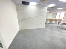 全新装修 河埒口万达广场 134平2加1 华邸国际采光视野好