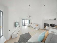 有产权车位 09年房龄 内环地铁口 满五V1 中区四季景观