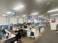 北五环精选办公室融新科技中心3700平精装方正特惠楼下地铁