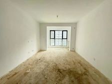 房2024年房龄 三室二厅 南向采光好 长征街23未占用